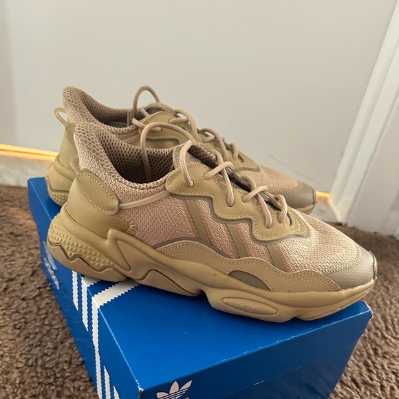 Adidas Ozweego - Picture 3 of 3
